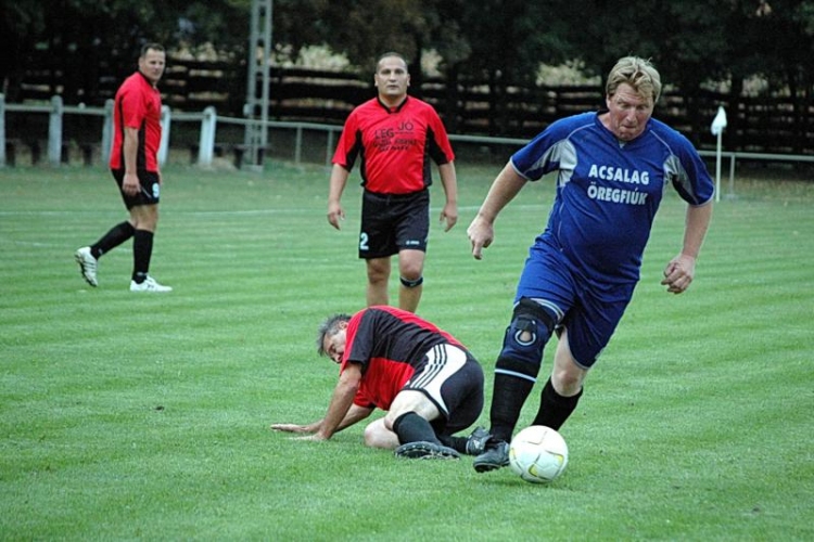 Szany-Acsalag 3:0 (1:0) öregfiúk bajnoki labdarúgó mérkőzés