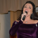 „Házhoz megy a kultúra elnevezésű” program Szanyban.