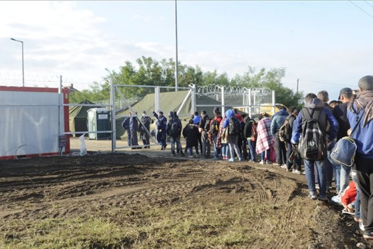 Szakértő: nincs különbség a magyar és a német táborok körülményei között