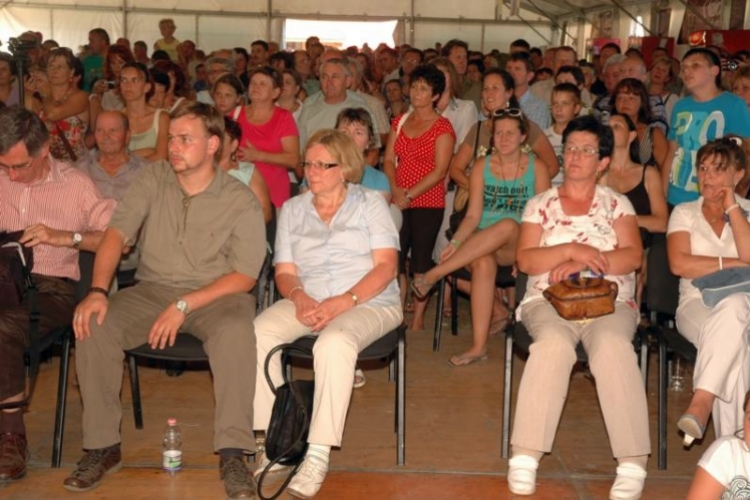 Bodrogi Gyula és Voit Ági a szanyi vadásznapon