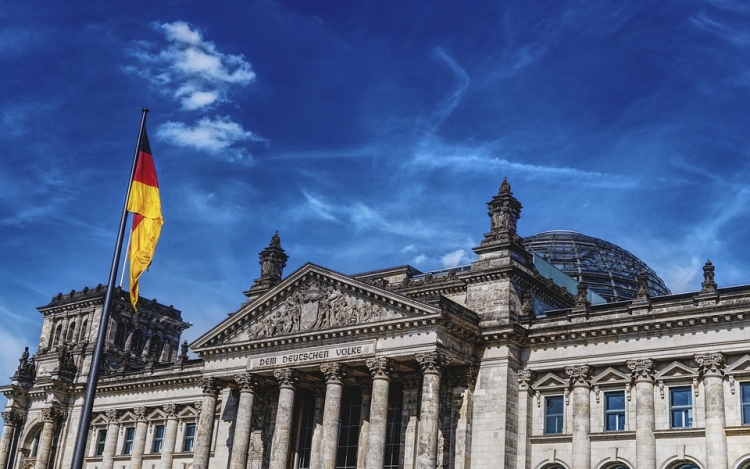 Csaknem 180 millió eurót költött idén tanácsadókra a német kormány