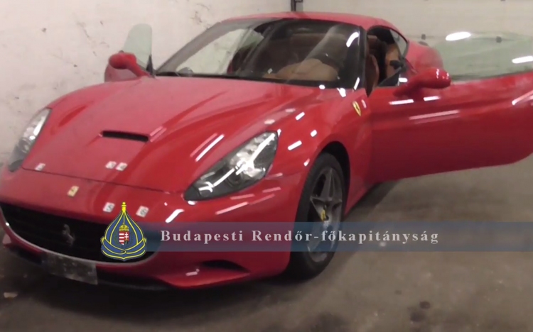 Lopott Ferrarit és átütött alvázszámú autókat talált a fővárosi rendőrség - VIDEÓ