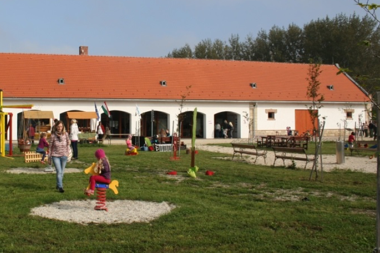 Kis-gazda napközis tábor Lászlómajorban