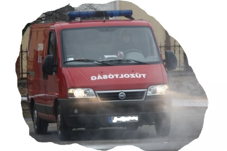 Kiégett egy autó Csornán