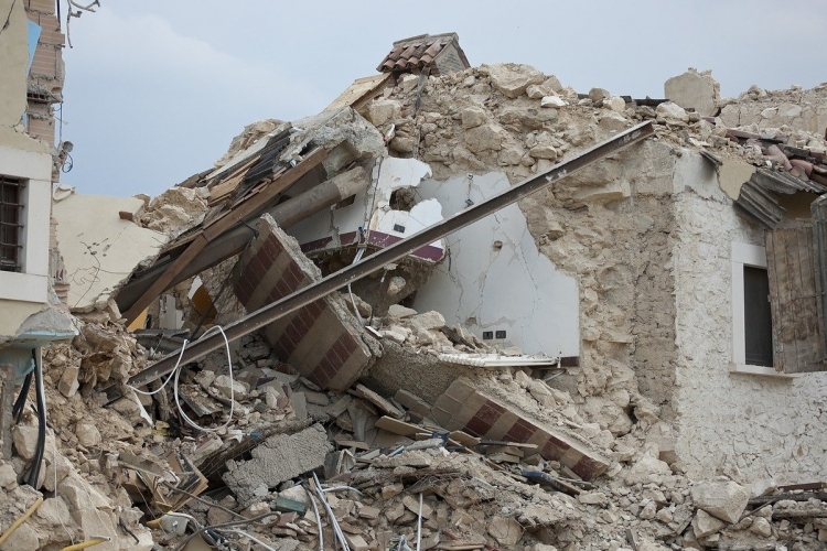 Az EU 100 millió eurós támogatást hagyott jóvá az albániai földrengés utáni újjáépítésre