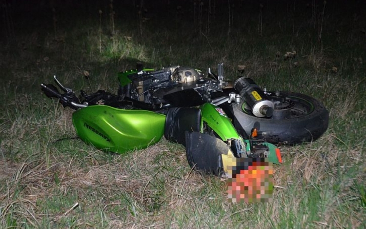 Egy motoros fiatal vesztette életét a babóti útkereszteződésben
