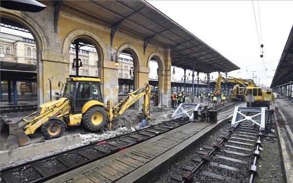 Hétfőn újraindul a vonatközlekedés a Keleti pályaudvaron