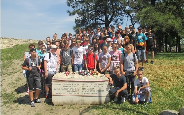 Csornai Széchenyi iskolások a Hunyadiak nyomában