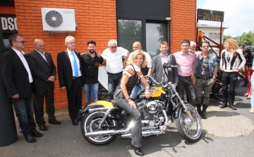 Európában először a Harley-Davidson Open Road Fest-en debütál az okos karszalag