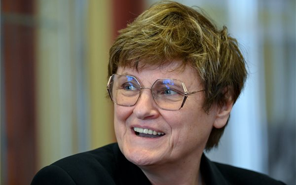 Karikó Katalin kapja a Szegedért Alapítvány idei fődíját