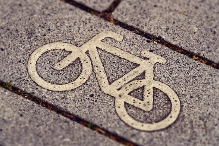 Kerékpárutat aszfaltoznak Beledben