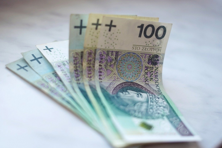 Miért erősebb a lengyel zloty, mint a forint?