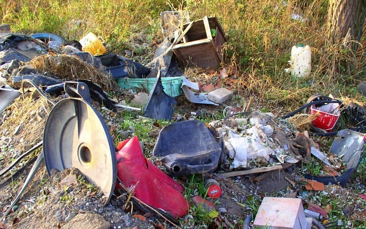 Szemétszedés a Rábaköz falvaiban