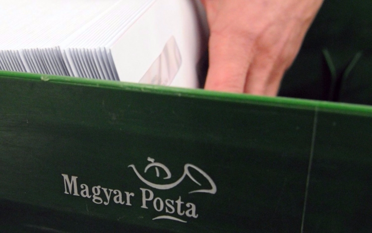 Bővítette a csomagfeldolgozási területeit a posta
