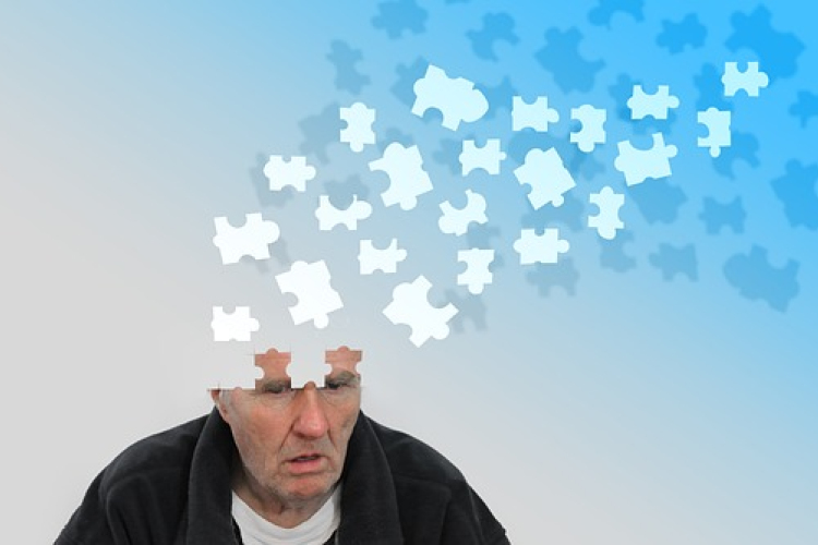 Áttörés az Alzheimer-szűrésben, 10-15 évvel a tünetek előtt kimutatható a betegség