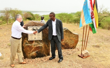 Magyar Afrika-felfedezőnő emléktábláját avatták fel Ugandában