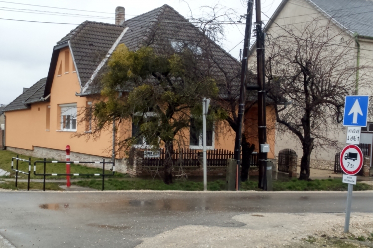 Hét utcát egyirányúsítottak Csornán, kerülje el a büntetést!