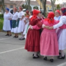 Műsor és fogadás az ünnepi szentmise után Szanyban