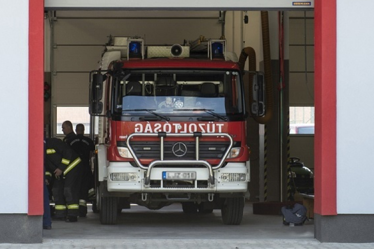 Öt hektár tarló és lekaszált széna égett le Dénesfán
