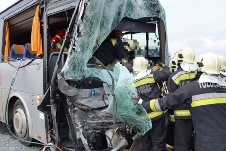 Vádat emelnek a balesetet okozó buszsofőrrel szemben