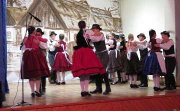 A kapuvári néptánciskola nyári táborai